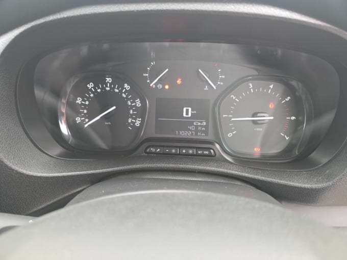 2025 Peugeot Expert