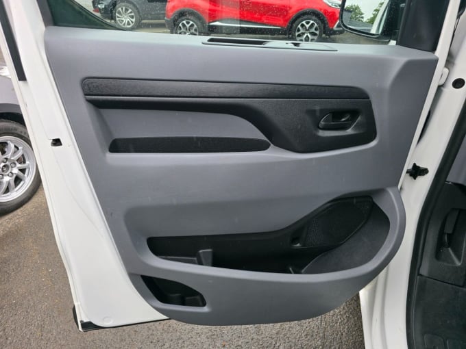 2025 Peugeot Expert