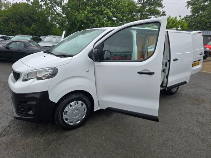 2025 Peugeot Expert