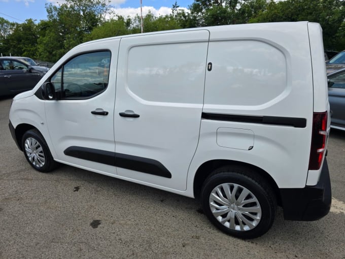 2025 Peugeot Partner