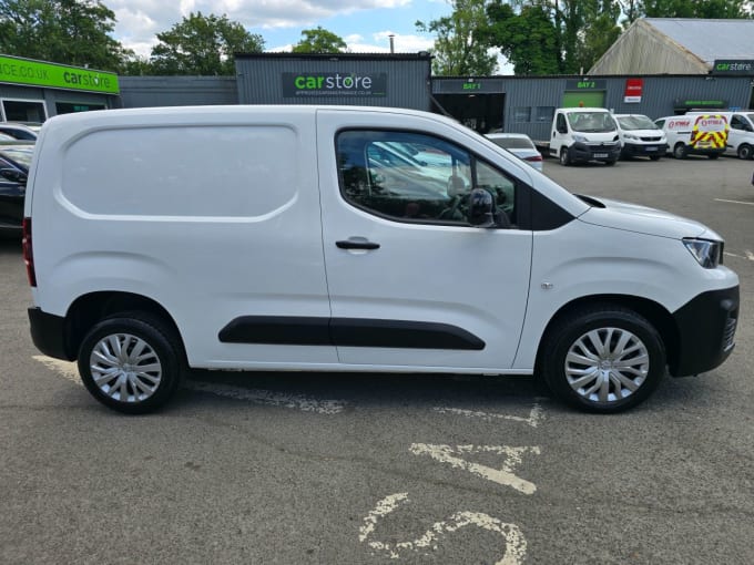 2025 Peugeot Partner