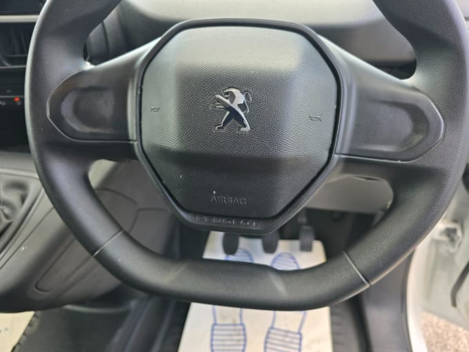 2025 Peugeot Partner