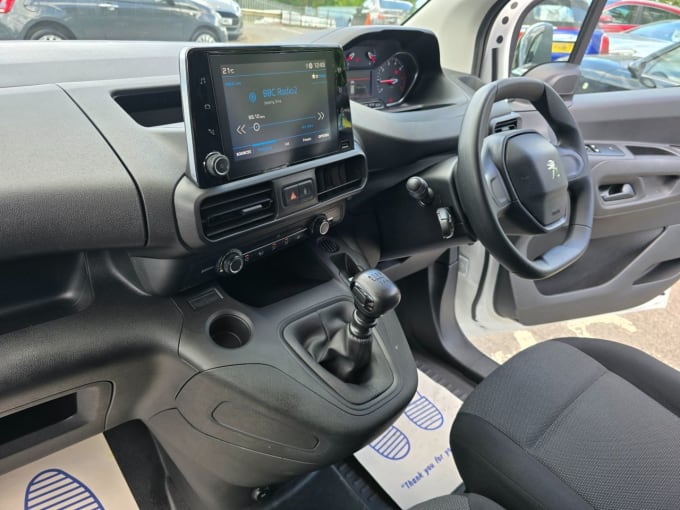 2025 Peugeot Partner