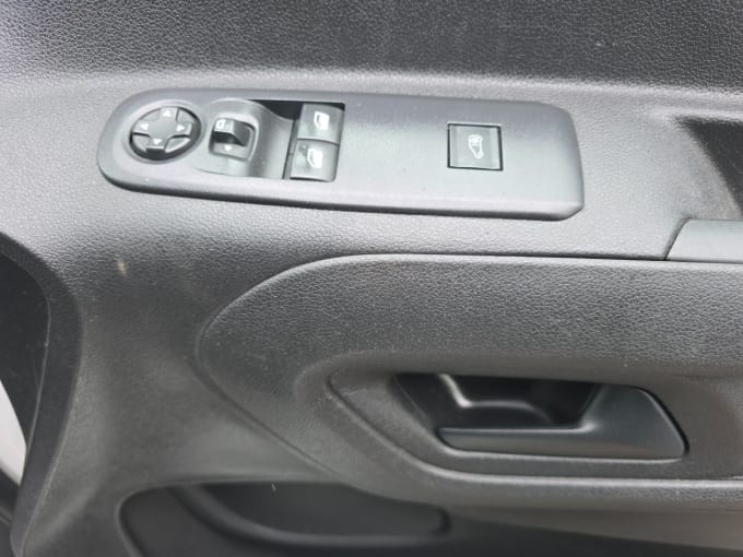 2025 Vauxhall Combo
