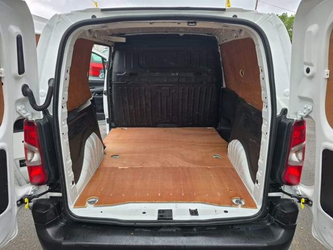 2025 Vauxhall Combo