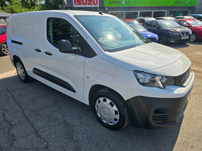 2025 Peugeot Partner