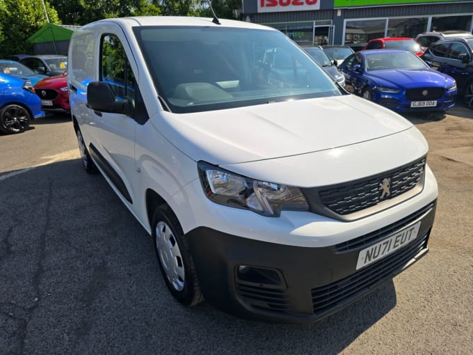 2025 Peugeot Partner