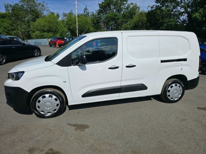 2025 Peugeot Partner