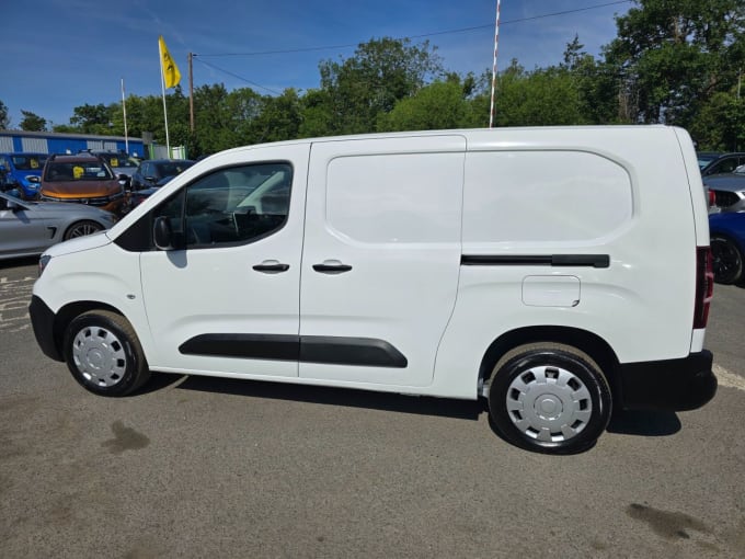 2025 Peugeot Partner