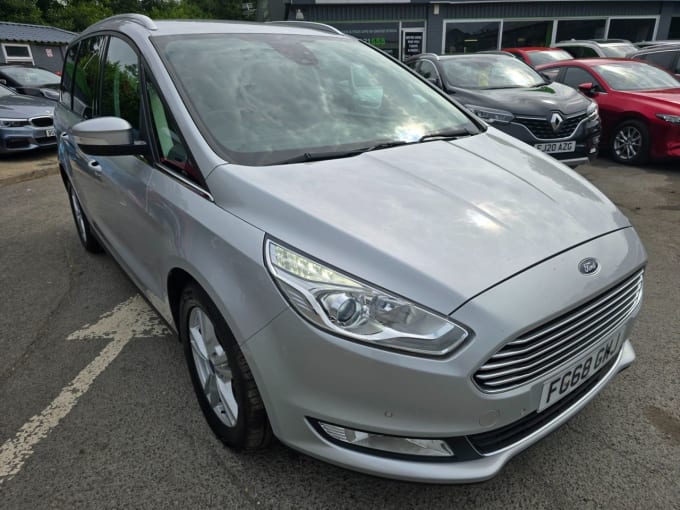 2025 Ford Galaxy