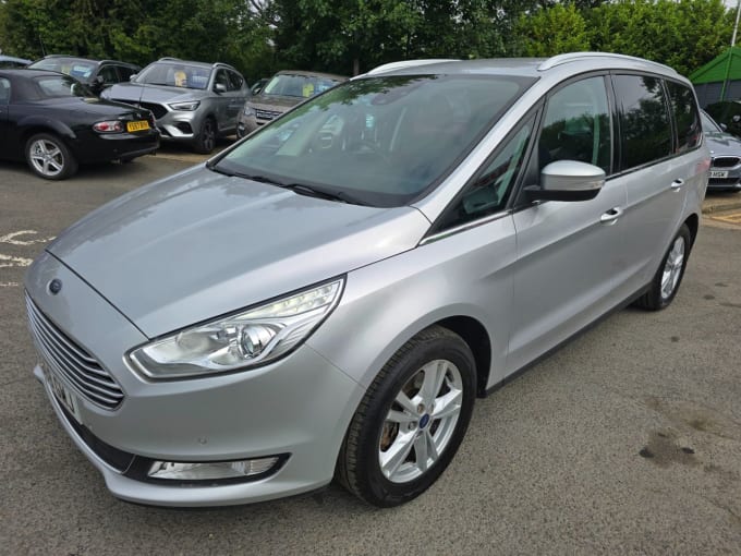 2025 Ford Galaxy