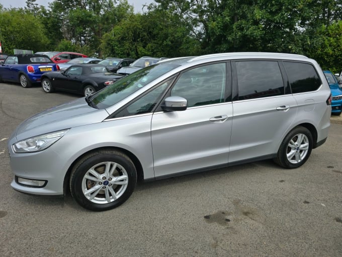 2025 Ford Galaxy
