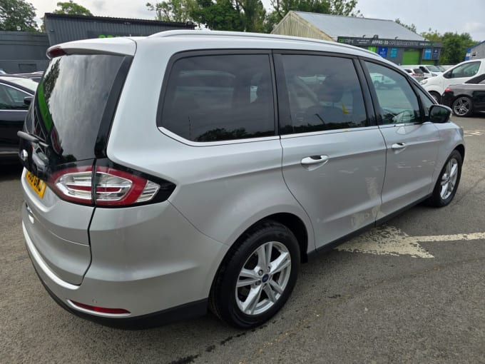 2025 Ford Galaxy