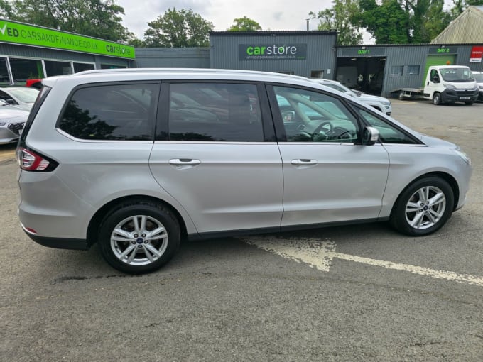 2025 Ford Galaxy