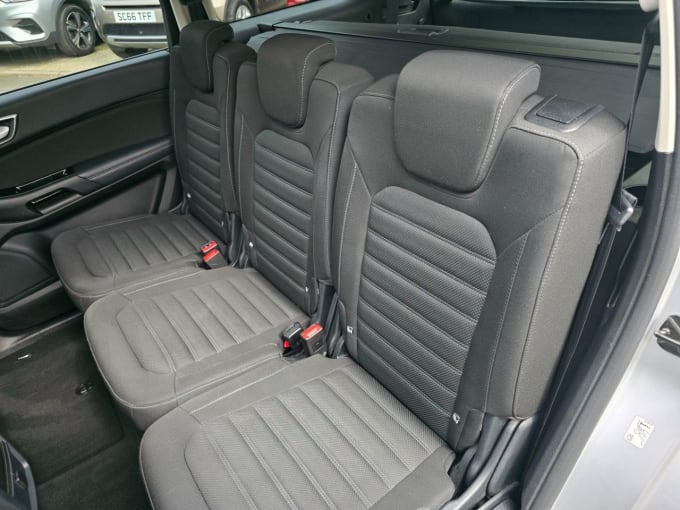 2025 Ford Galaxy