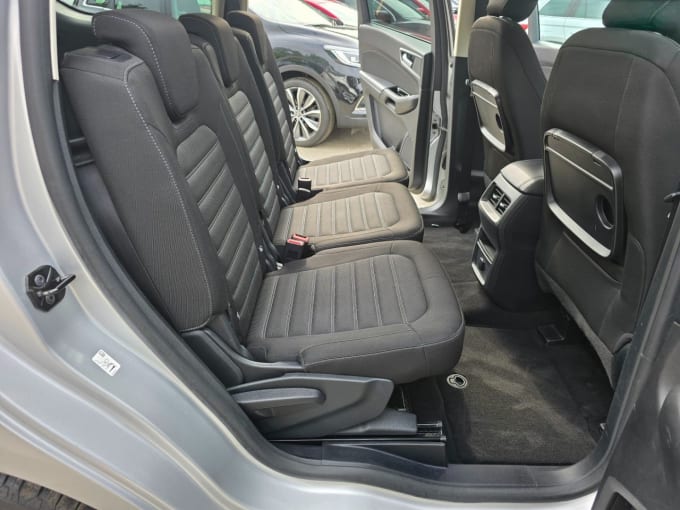 2025 Ford Galaxy