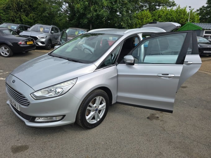 2025 Ford Galaxy