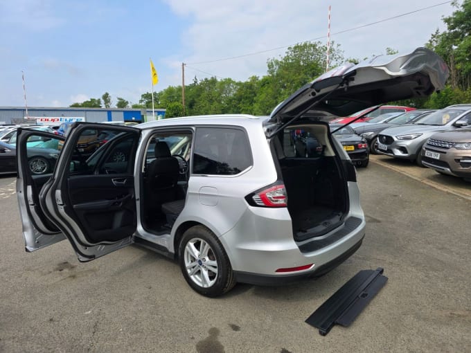 2025 Ford Galaxy