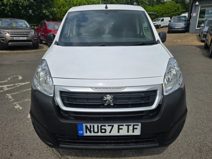 2025 Peugeot Partner