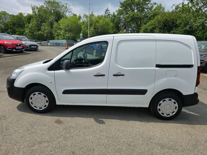 2025 Peugeot Partner