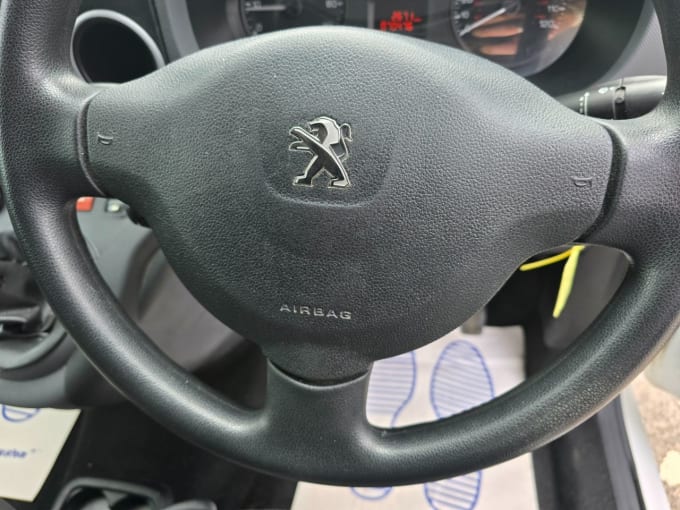 2025 Peugeot Partner