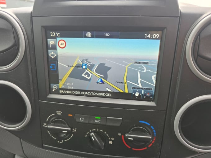 2025 Peugeot Partner