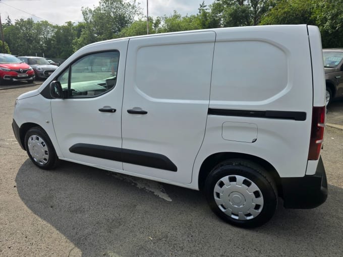 2025 Peugeot Partner