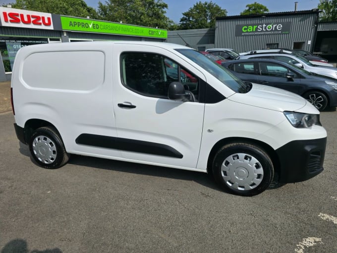 2025 Peugeot Partner