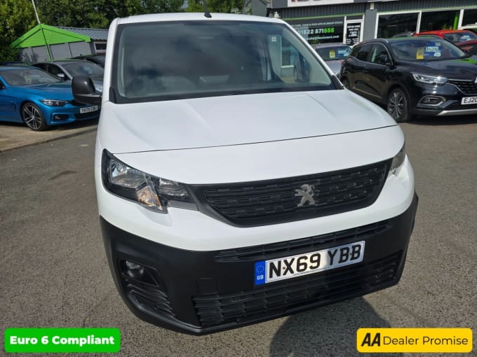 2025 Peugeot Partner