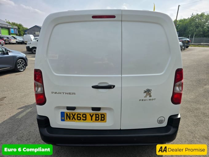 2025 Peugeot Partner