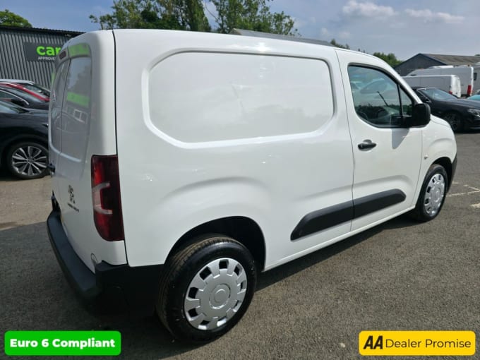 2025 Peugeot Partner