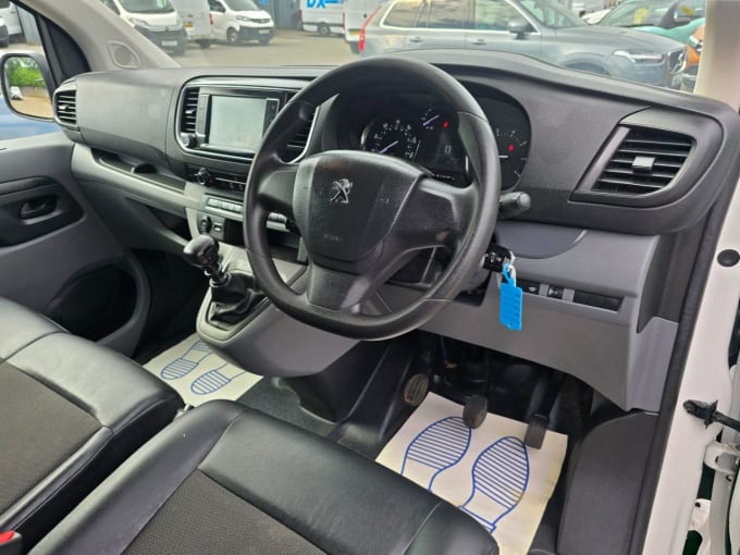 2025 Peugeot Expert
