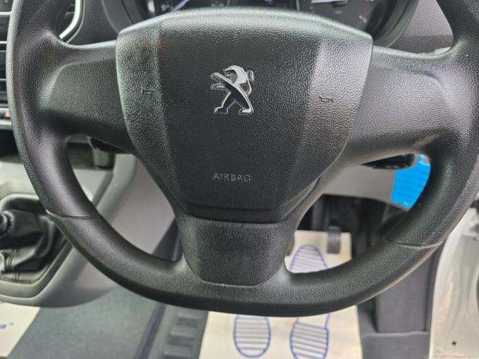 2025 Peugeot Expert