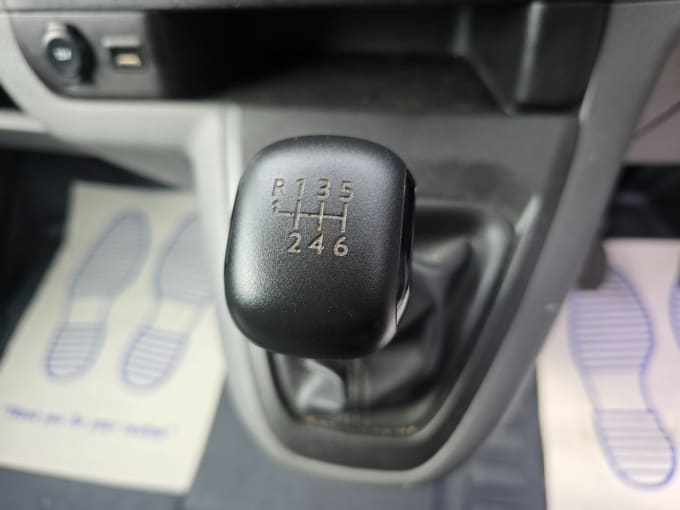 2025 Peugeot Expert