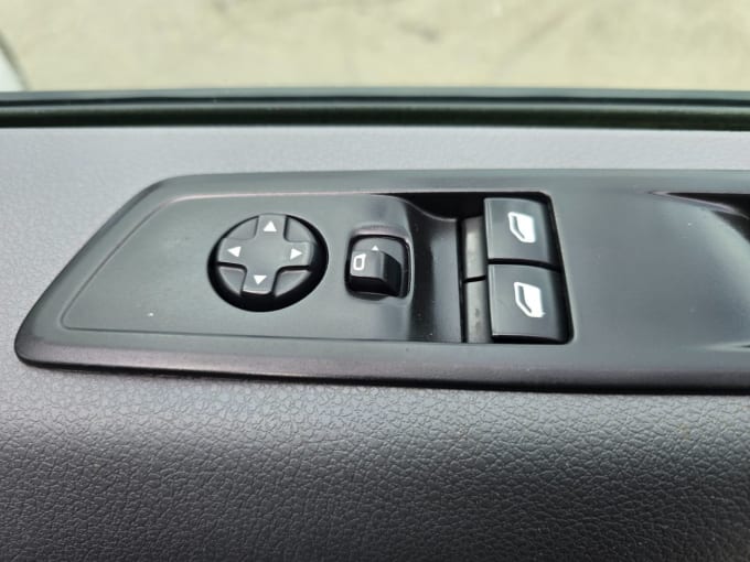 2025 Peugeot Expert