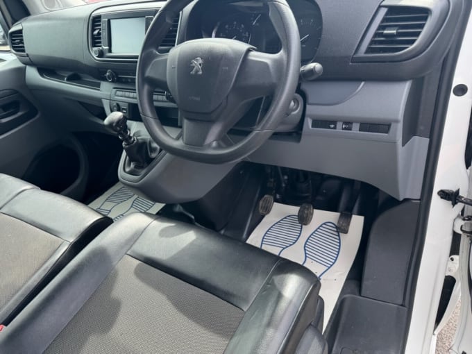 2025 Peugeot Expert