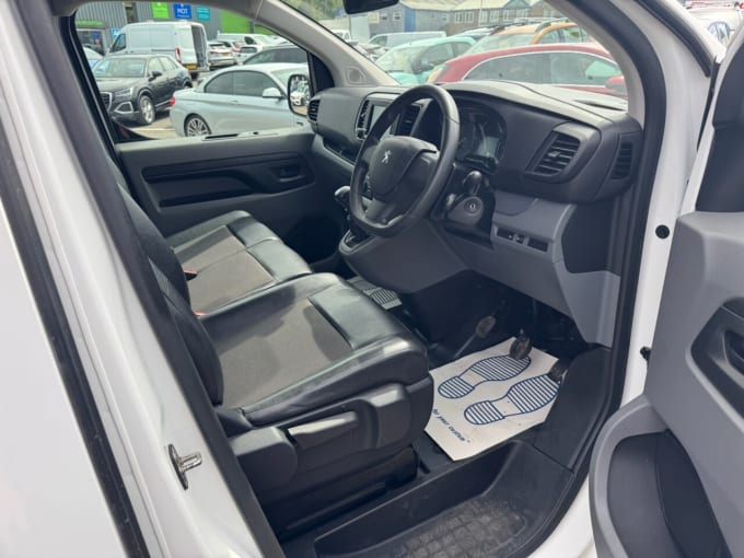 2025 Peugeot Expert