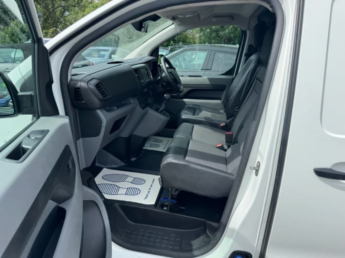 2025 Peugeot Expert