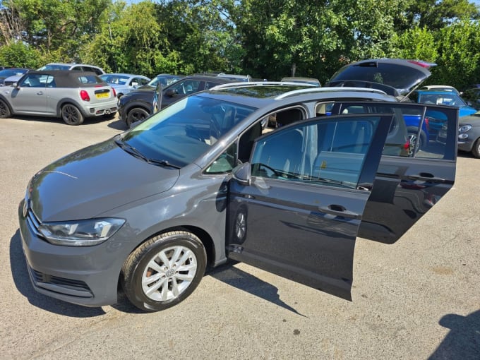 2025 Volkswagen Touran