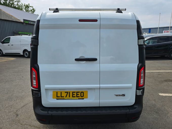 2025 Levc Vn5
