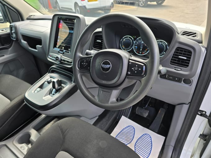2025 Levc Vn5