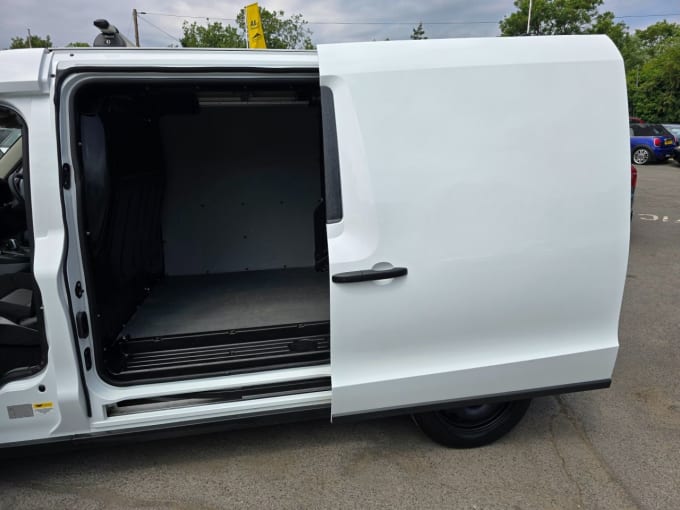 2025 Levc Vn5