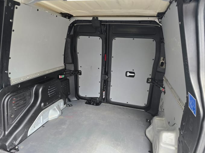 2025 Levc Vn5
