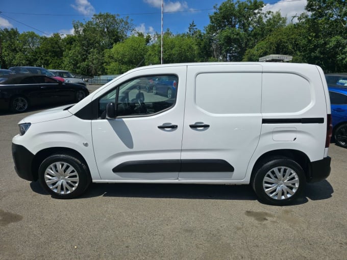 2025 Peugeot Partner