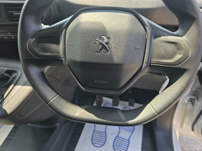 2025 Peugeot Partner