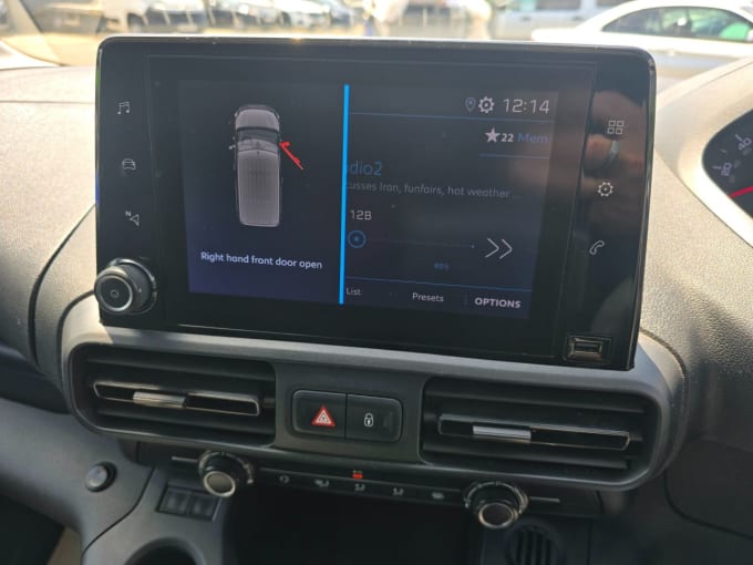 2025 Peugeot Partner
