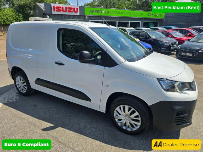 2025 Peugeot Partner