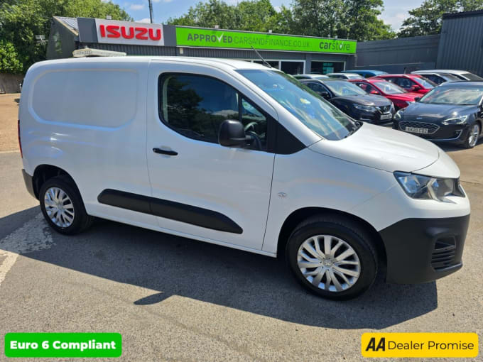 2025 Peugeot Partner