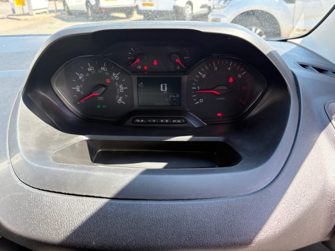 2025 Peugeot Partner
