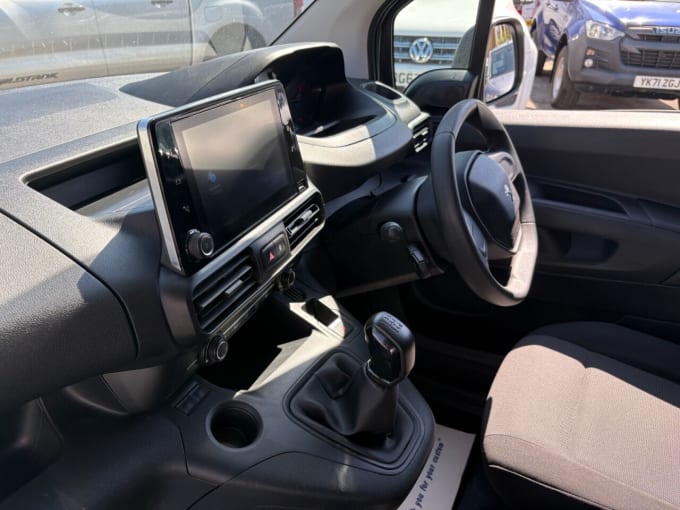 2025 Peugeot Partner
